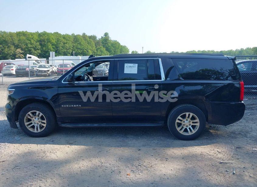 Photo 14 of 2018 Chevrolet Suburban LT (VIN 1GNSKHKC6JR105705)
