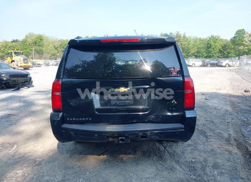 Photo 16 of 2018 Chevrolet Suburban LT (VIN 1GNSKHKC6JR105705)