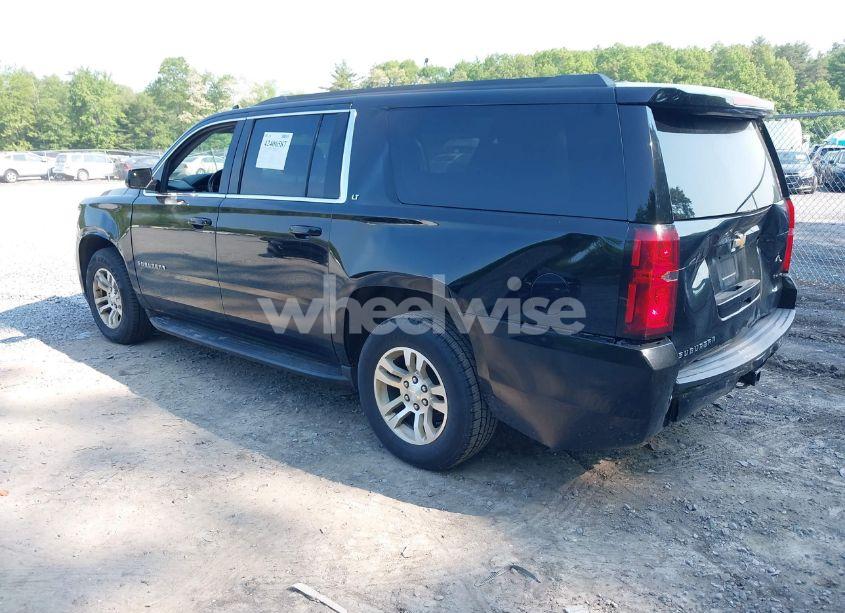 Photo 3 of 2018 Chevrolet Suburban LT (VIN 1GNSKHKC6JR105705)