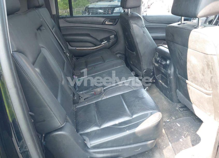 Photo 8 of 2018 Chevrolet Suburban LT (VIN 1GNSKHKC6JR105705)