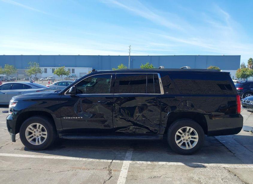 Photo 14 of 2018 Chevrolet Suburban LT (VIN 1GNSKHKC6JR334742)