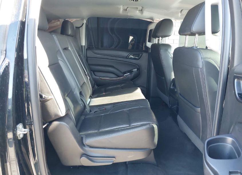 Photo 8 of 2018 Chevrolet Suburban LT (VIN 1GNSKHKC6JR334742)
