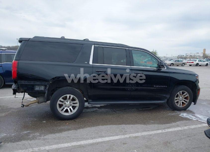 Photo 13 of 2016 Chevrolet Suburban LT (VIN 1GNSKHKC7GR315884)