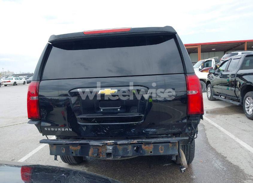 Photo 16 of 2016 Chevrolet Suburban LT (VIN 1GNSKHKC7GR315884)