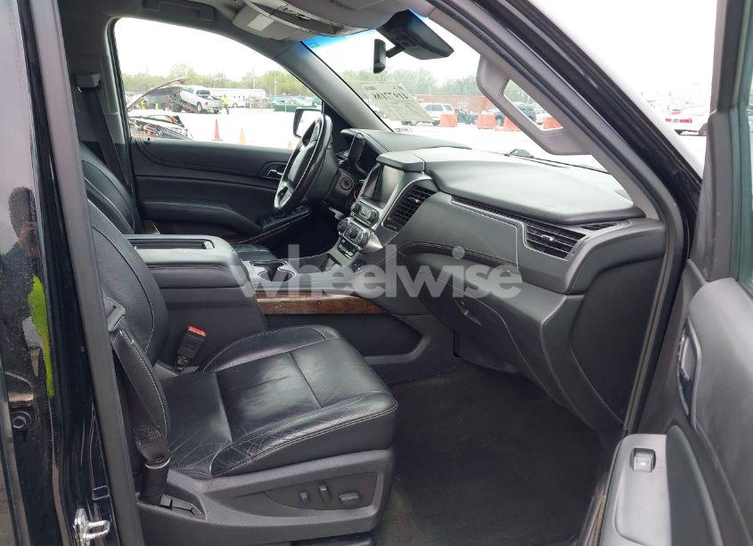 Photo 5 of 2016 Chevrolet Suburban LT (VIN 1GNSKHKC7GR315884)