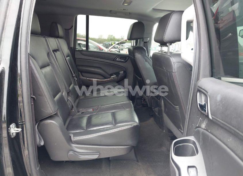 Photo 8 of 2016 Chevrolet Suburban LT (VIN 1GNSKHKC7GR315884)