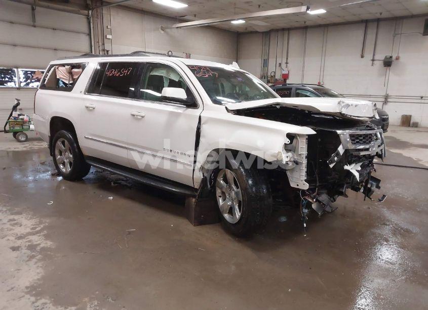 2017 Chevrolet Suburban LT (VIN 1GNSKHKC7HR199152) main photo