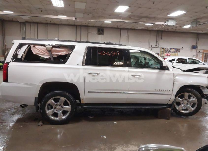 Photo 14 of 2017 Chevrolet Suburban LT (VIN 1GNSKHKC7HR199152)