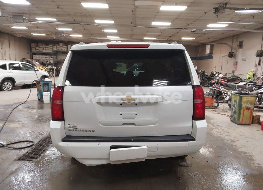 Photo 17 of 2017 Chevrolet Suburban LT (VIN 1GNSKHKC7HR199152)