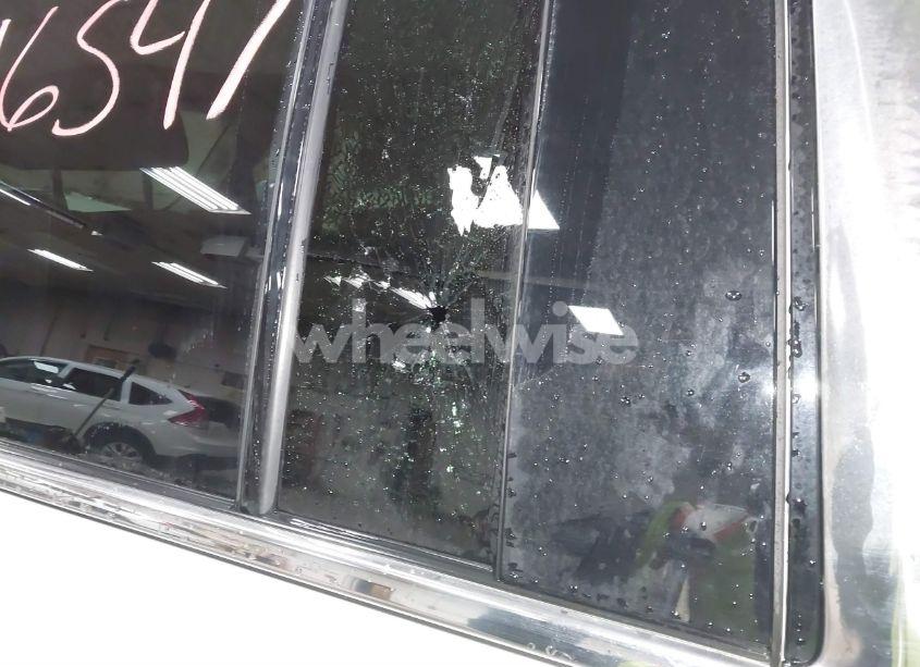 Photo 20 of 2017 Chevrolet Suburban LT (VIN 1GNSKHKC7HR199152)