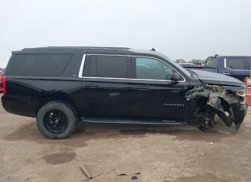 Photo 13 of 2017 Chevrolet Suburban LT (VIN 1GNSKHKC7HR206424)
