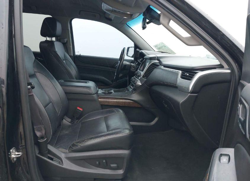 Photo 5 of 2017 Chevrolet Suburban LT (VIN 1GNSKHKC7HR206424)