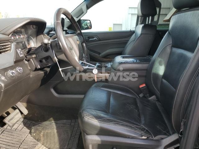 Photo 4 of 2017 CHEVROLET SUBURBAN K1500 LT (VIN 1GNSKHKC7HR235423)