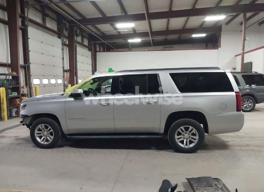 Photo 14 of 2018 Chevrolet Suburban LT (VIN 1GNSKHKC7JR115885)
