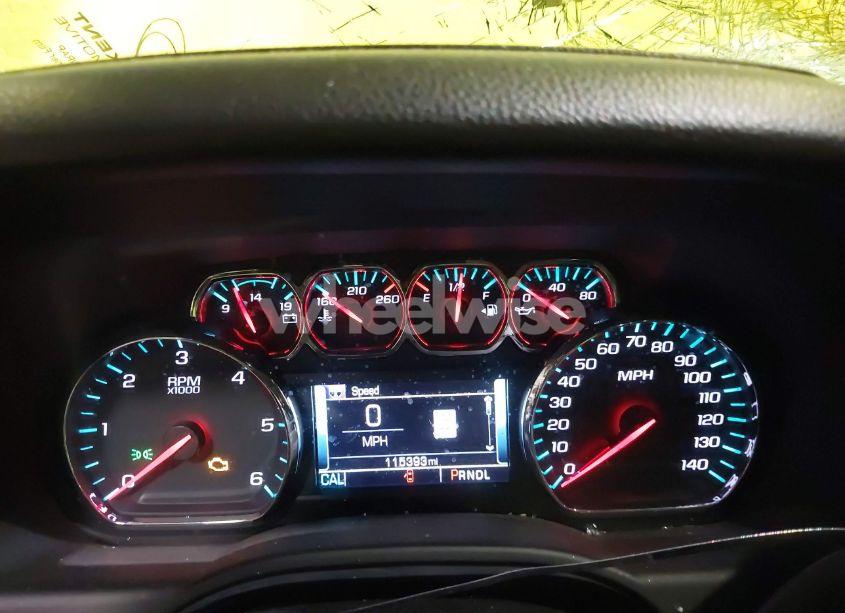 Photo 7 of 2018 Chevrolet Suburban LT (VIN 1GNSKHKC7JR115885)