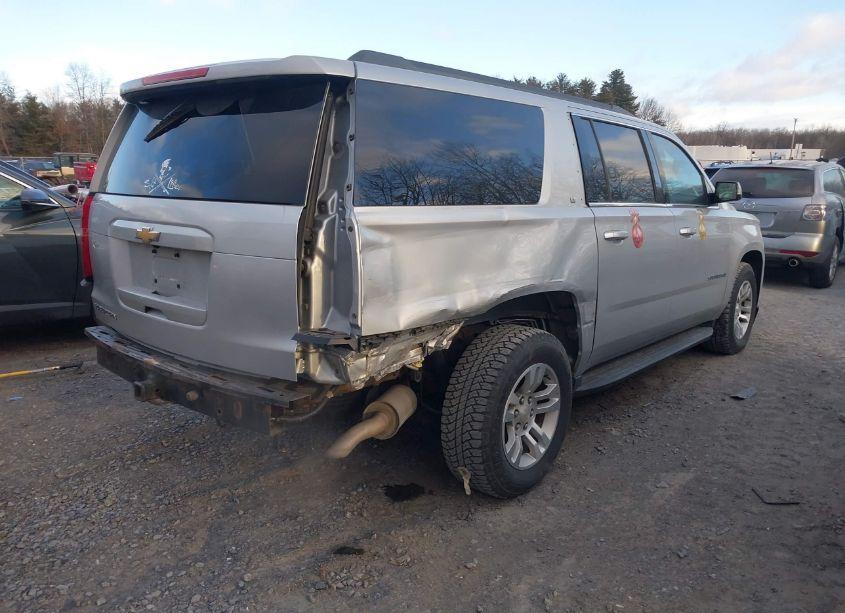 Photo 4 of 2018 Chevrolet Suburban LT (VIN 1GNSKHKC7JR230941)