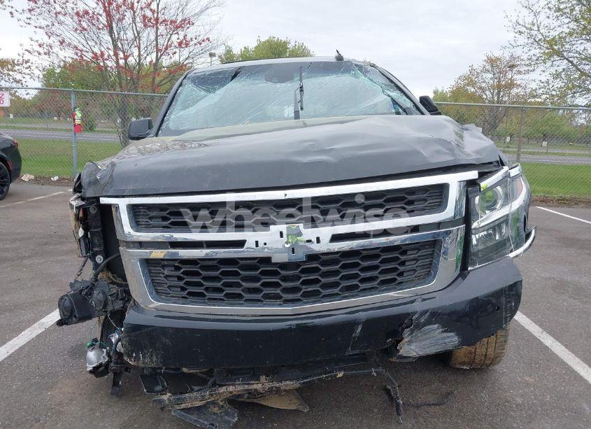 Photo 12 of 2018 Chevrolet Suburban LT (VIN 1GNSKHKC7JR382685)