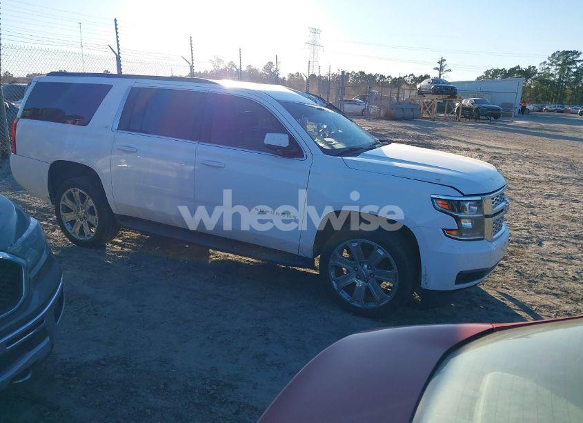 2019 Chevrolet Suburban LT (VIN 1GNSKHKC7KR120148) main photo