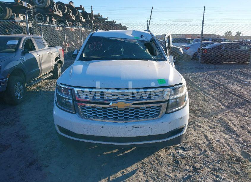 Photo 11 of 2019 Chevrolet Suburban LT (VIN 1GNSKHKC7KR120148)