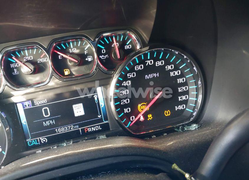 Photo 14 of 2019 Chevrolet Suburban LT (VIN 1GNSKHKC7KR120148)