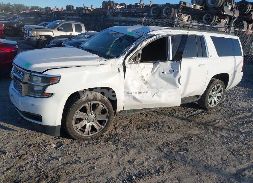 Photo 2 of 2019 Chevrolet Suburban LT (VIN 1GNSKHKC7KR120148)