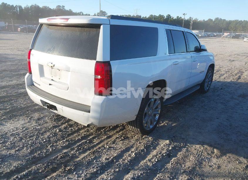 Photo 4 of 2019 Chevrolet Suburban LT (VIN 1GNSKHKC7KR120148)