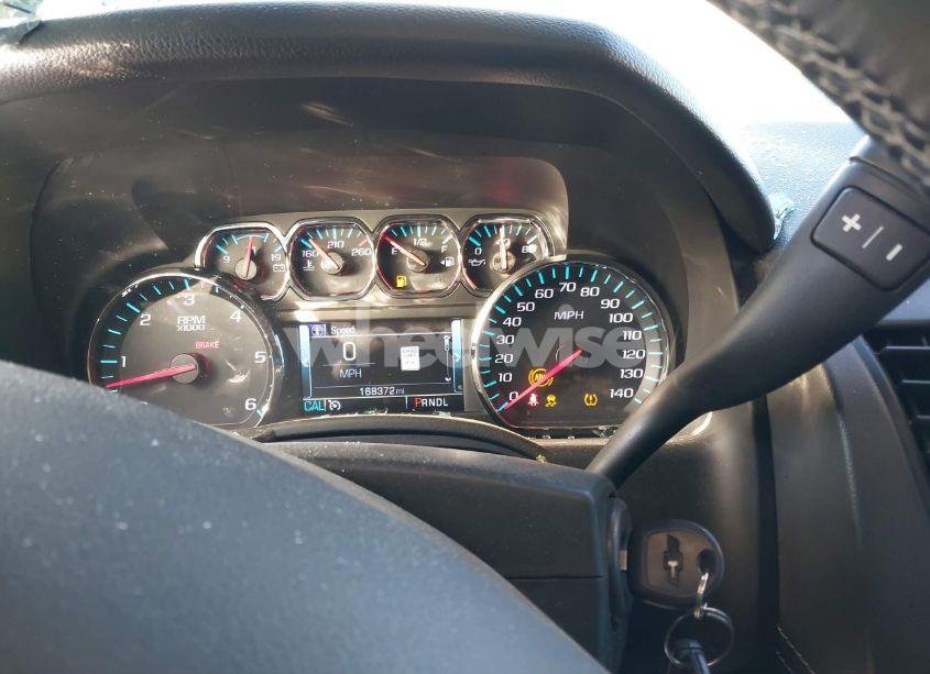 Photo 7 of 2019 Chevrolet Suburban LT (VIN 1GNSKHKC7KR120148)