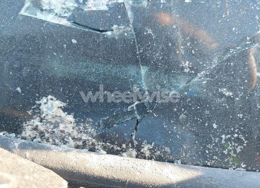 Photo 9 of 2019 Chevrolet Suburban LT (VIN 1GNSKHKC7KR120148)