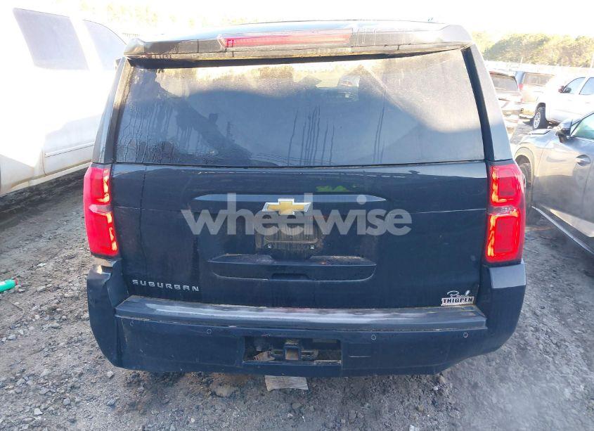 Photo 16 of 2019 Chevrolet Suburban LT (VIN 1GNSKHKC7KR163906)