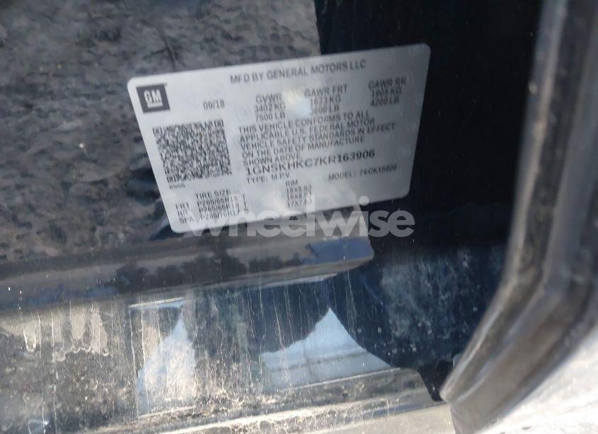 Photo 9 of 2019 Chevrolet Suburban LT (VIN 1GNSKHKC7KR163906)