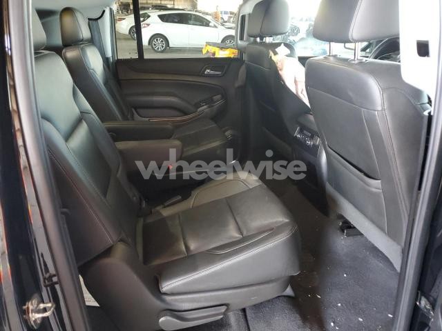 Photo 7 of 2019 CHEVROLET SUBURBAN K1500 LT (VIN 1GNSKHKC7KR367184)