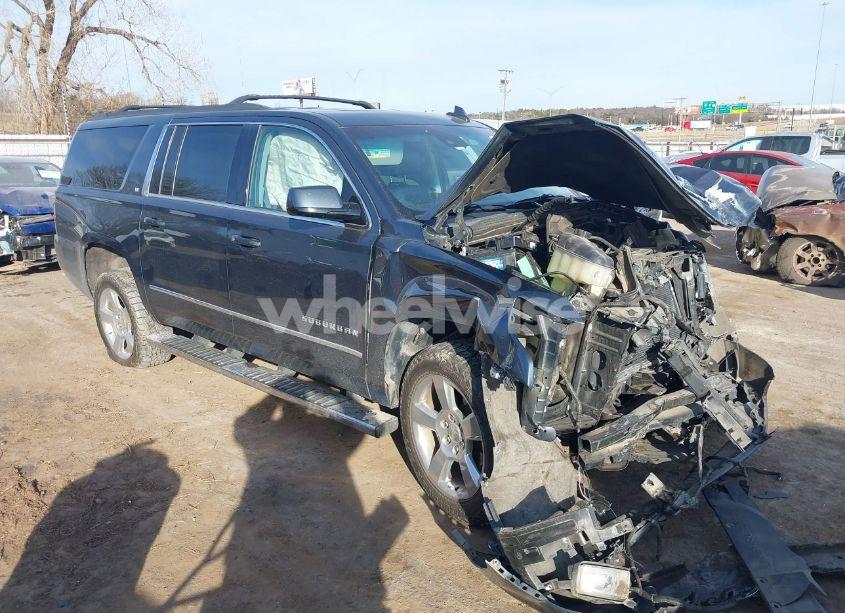 2020 Chevrolet Suburban 4WD LT (VIN 1GNSKHKC7LR123309) main photo