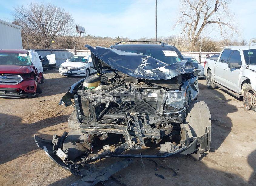 Photo 12 of 2020 Chevrolet Suburban 4WD LT (VIN 1GNSKHKC7LR123309)