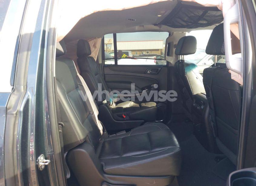 Photo 8 of 2020 Chevrolet Suburban 4WD LT (VIN 1GNSKHKC7LR123309)