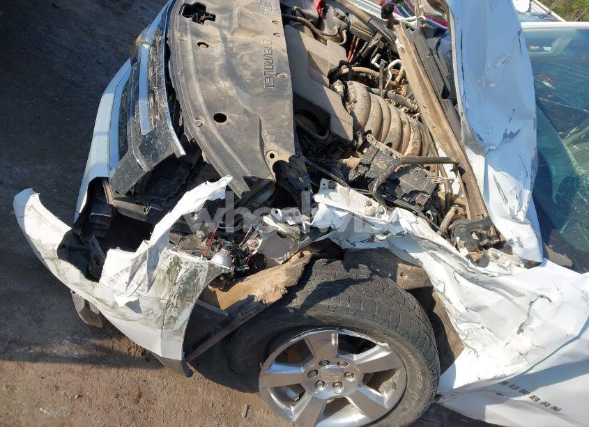 Photo 6 of 2020 Chevrolet Suburban 4WD LT (VIN 1GNSKHKC7LR125223)