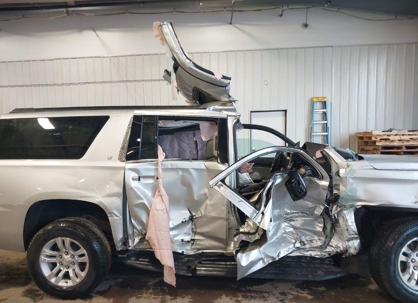 Photo 12 of 2020 Chevrolet Suburban 4WD LT (VIN 1GNSKHKC7LR258094)