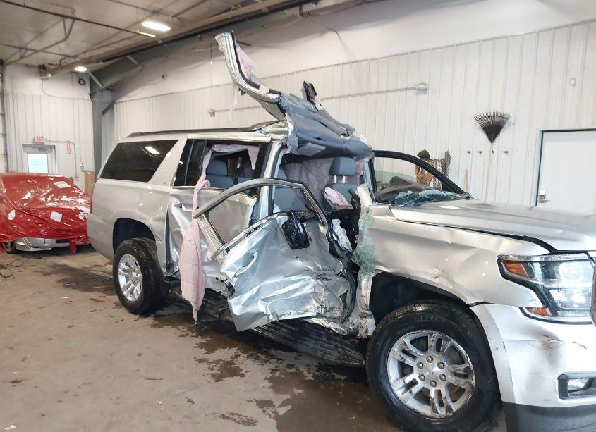 Photo 6 of 2020 Chevrolet Suburban 4WD LT (VIN 1GNSKHKC7LR258094)