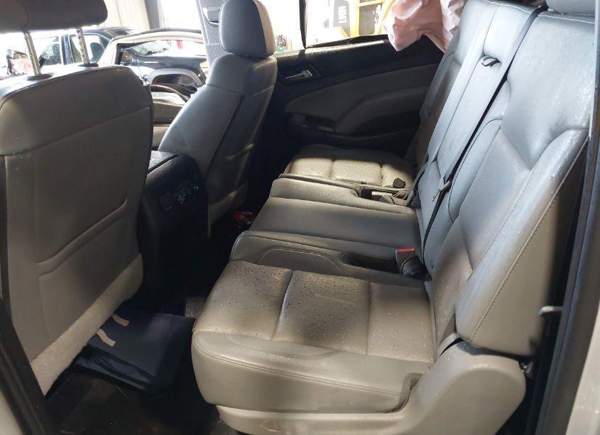 Photo 8 of 2020 Chevrolet Suburban 4WD LT (VIN 1GNSKHKC7LR258094)