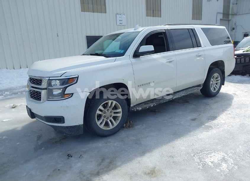 Photo 2 of 2020 Chevrolet Suburban 4WD LT (VIN 1GNSKHKC7LR281617)