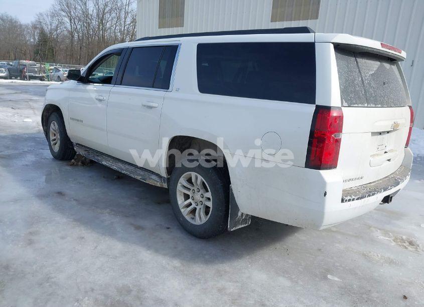 Photo 3 of 2020 Chevrolet Suburban 4WD LT (VIN 1GNSKHKC7LR281617)