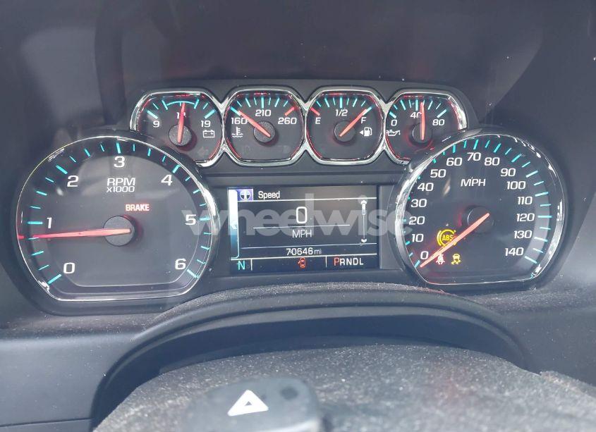 Photo 7 of 2020 Chevrolet Suburban 4WD LT (VIN 1GNSKHKC7LR281617)