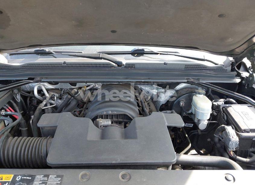 Photo 10 of 2016 Chevrolet Suburban LT (VIN 1GNSKHKC8GR223442)