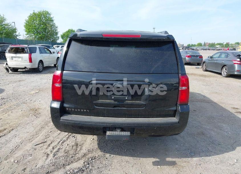 Photo 16 of 2016 Chevrolet Suburban LT (VIN 1GNSKHKC8GR223442)