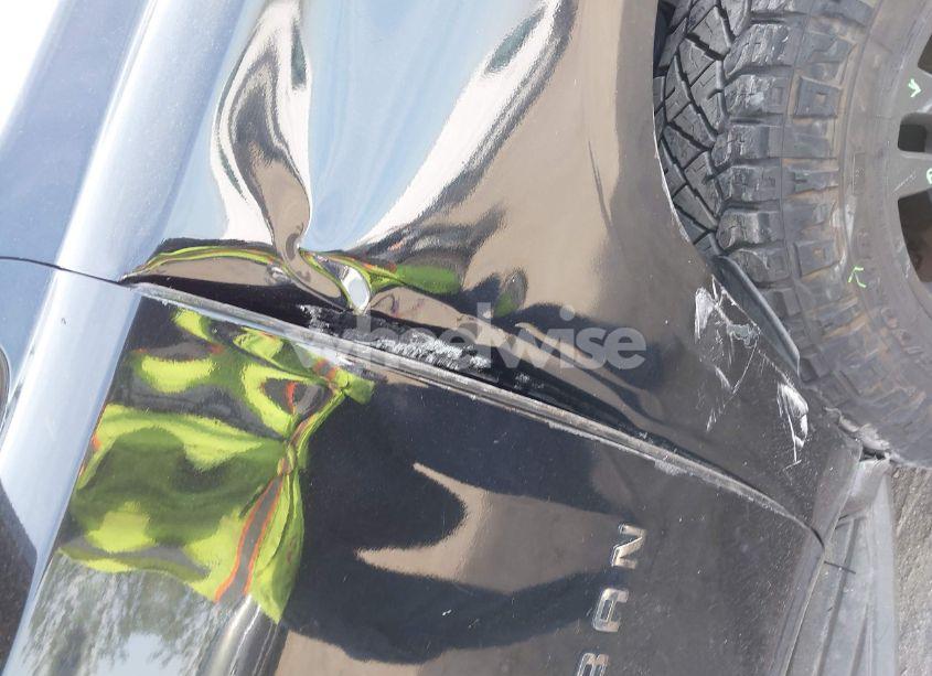 Photo 17 of 2016 Chevrolet Suburban LT (VIN 1GNSKHKC8GR223442)