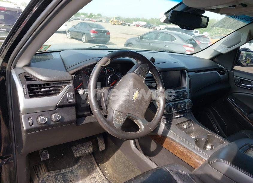 Photo 18 of 2016 Chevrolet Suburban LT (VIN 1GNSKHKC8GR223442)