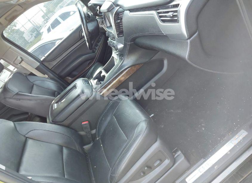 Photo 5 of 2016 Chevrolet Suburban LT (VIN 1GNSKHKC8GR223442)