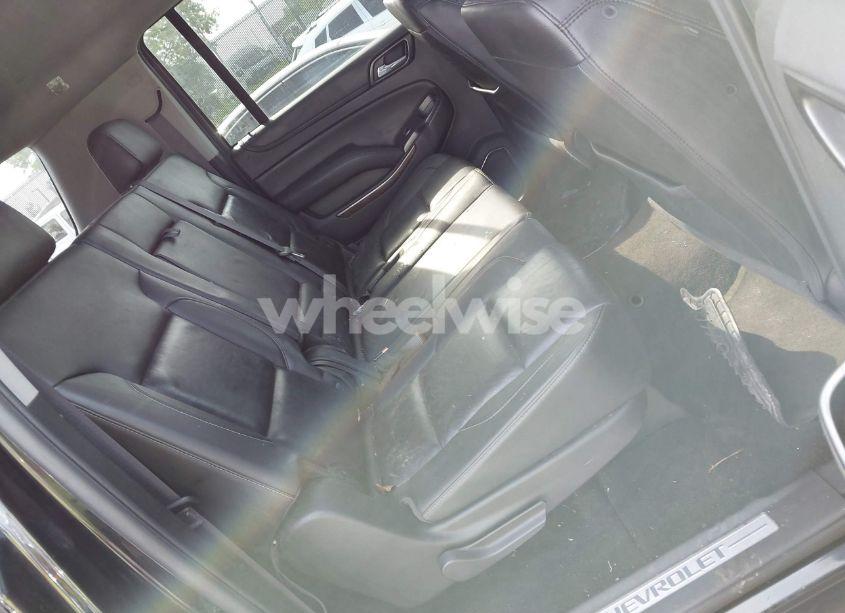 Photo 8 of 2016 Chevrolet Suburban LT (VIN 1GNSKHKC8GR223442)