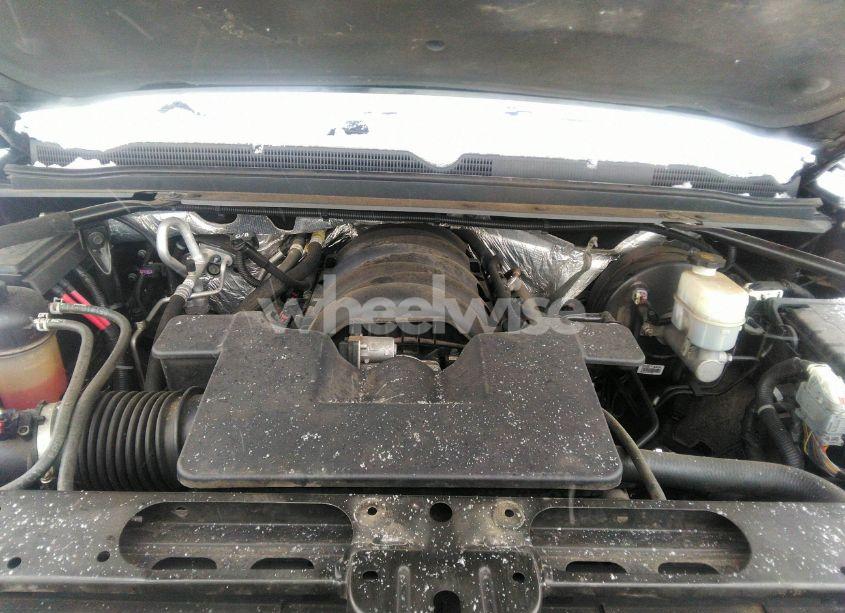 Photo 10 of 2016 Chevrolet Suburban LT (VIN 1GNSKHKC8GR420322)