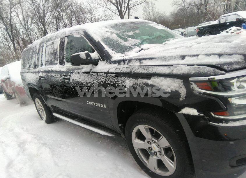 Photo 13 of 2016 Chevrolet Suburban LT (VIN 1GNSKHKC8GR420322)