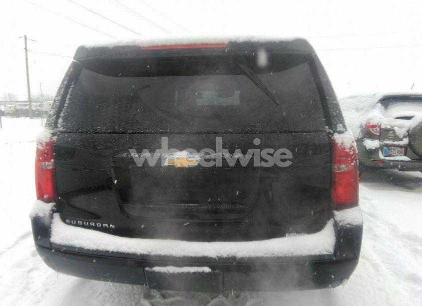 Photo 16 of 2016 Chevrolet Suburban LT (VIN 1GNSKHKC8GR420322)